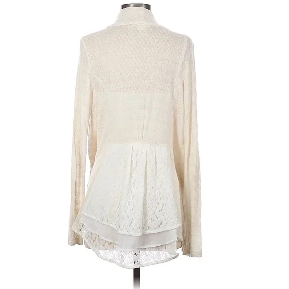 Clu + Willoughby Knitted Lace Cardigan l SIZE S - Picture 3 of 8